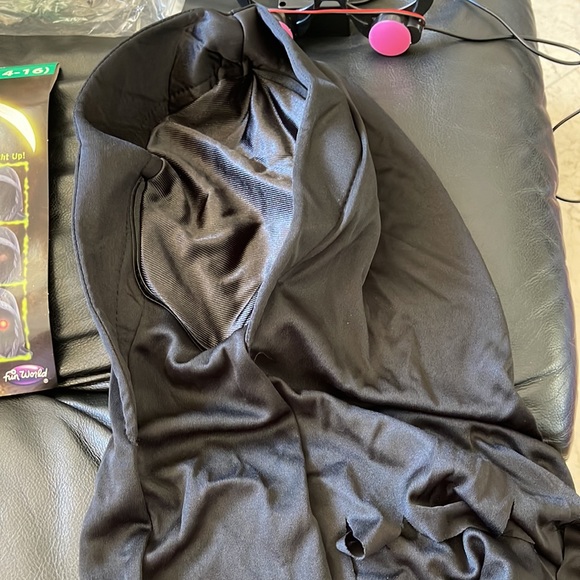 Halloween costume phantom with robe gloves hood light up glasses - Picture 6 of 12